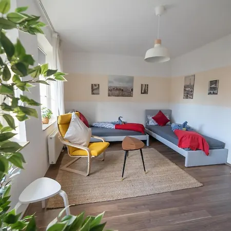 Fullhouse - - L12 - 2 Single Beds - Nespresso - Smarttv צוויקאו