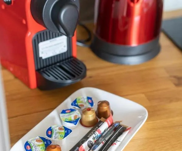 Fullhouse - - L12 - 2 Single Beds - Nespresso - Smarttv اتسوكو